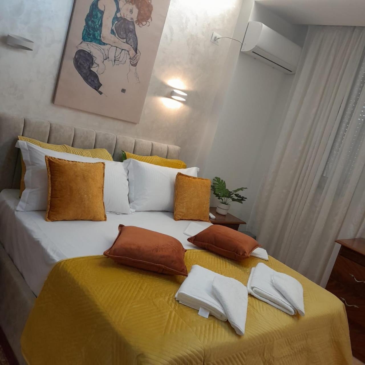 Bani'S Cozy Lovely Apt Tirana Exterior photo